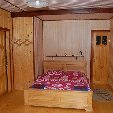 Моя Оселя Lodge